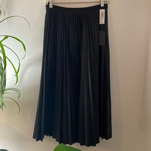 Aritzia Jude Skirt BNWT